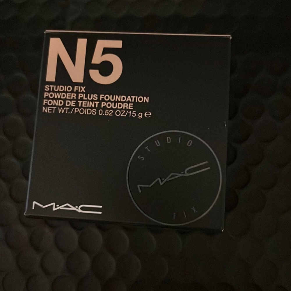 MAC Studio Fix Plus Powder Foundation N4